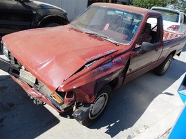 1986 TOYOTA PICK UP MAROON 2.4 MT 2WD Z19718